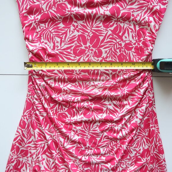 Diane von Furstenberg Silk Pink Floral V-Neck Gathered Sides Knee Length Dress 4 - Picture 9 of 12